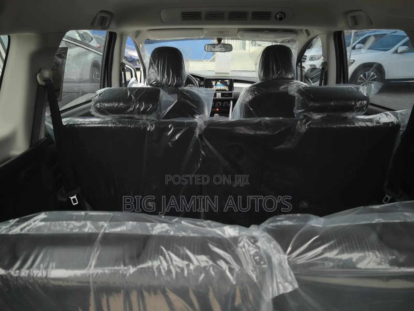 Mitsubishi Xpander 2023 White