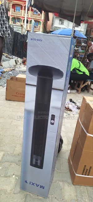 Maxi Black Tower Fan