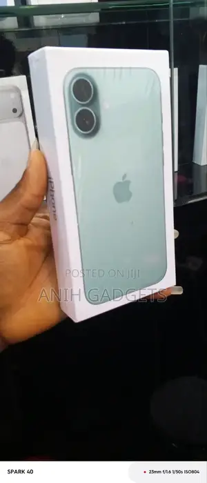 New Apple iPhone 16 Plus 256 GB Green