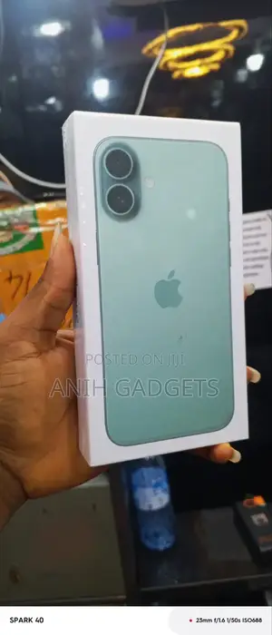 New Apple iPhone 16 Plus 256 GB Green