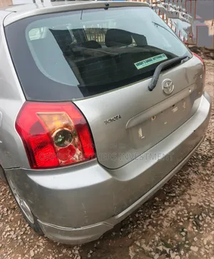 Toyota Corolla Liftback 2005 Silver
