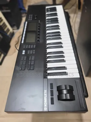 Komplete Kontrol Midi 61 Mk2