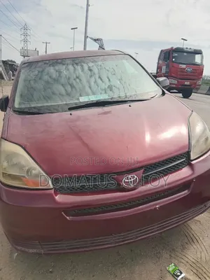 Toyota Alphard 2004 Red