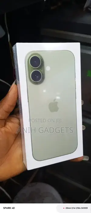 New Apple iPhone 17 256 GB Green