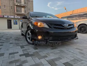 Toyota Corolla S 4dr Sedan (1.8L 4cyl 4A) 2013 Black