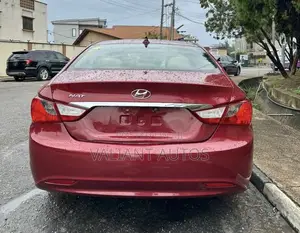 Hyundai Sonata 2011 Red