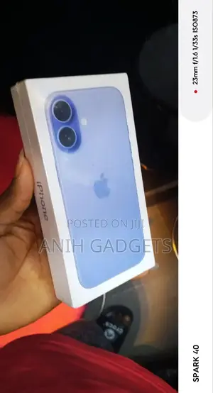 New Apple iPhone 16 128 GB Blue