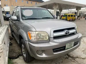 Toyota Sequoia SR5 4dr SUV (4.7L 8cyl 5A) 2005 Silver