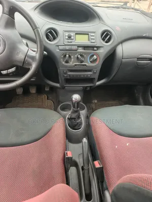 Toyota Yaris 2001 Silver