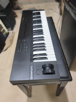 Komplete Kontrol Midi 61