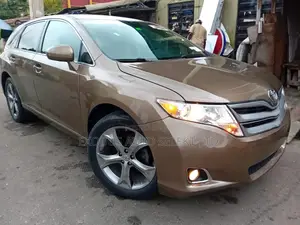 Toyota Venza AWD 2011 Brown