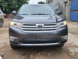 Toyota Highlander Limited 3.5L 2WD 2013 Gray
