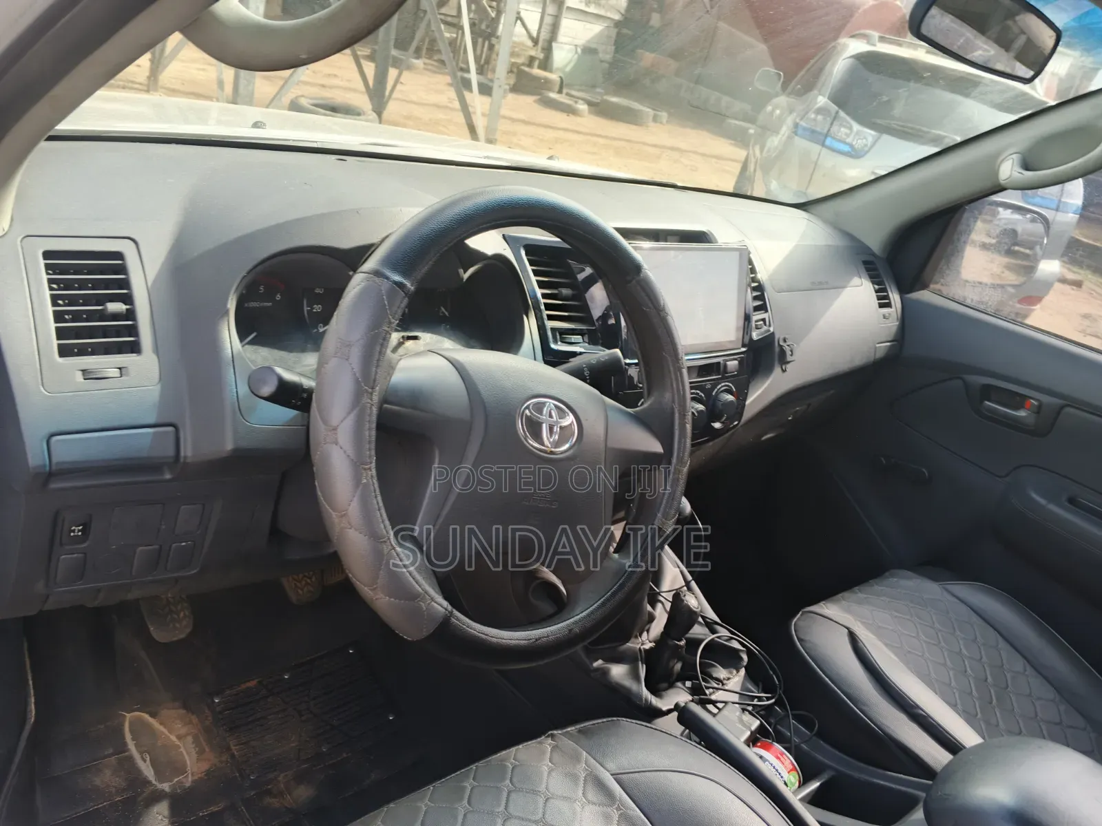 Toyota Hilux 2014 Silver