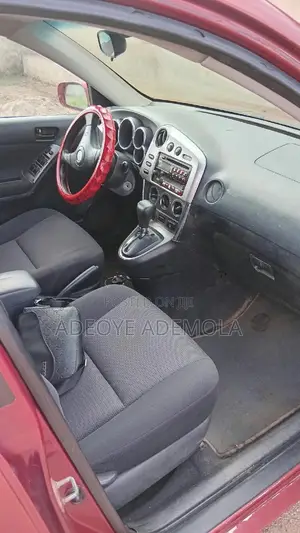 Pontiac Vibe 2005 Red