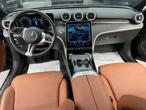 Mercedes-Benz C300 2023 Blue
