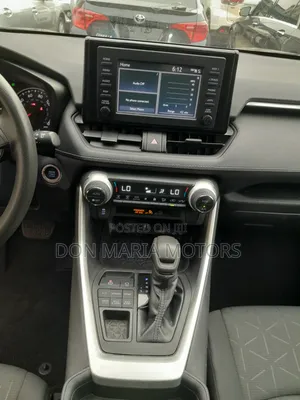 Toyota RAV4 XLE FWD 2019 Black