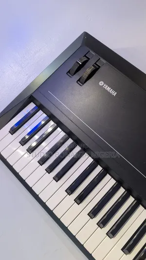 Yamaha Kx8 Studio Midi Controller Keyboard