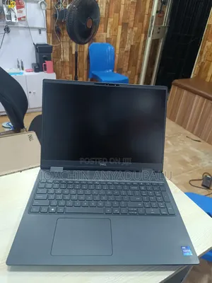 Laptop Dell Precision 7670 32GB Intel Core i9 SSD 512GB