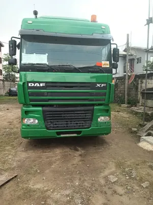 Double Axle 10 Tires Daf Truck Head