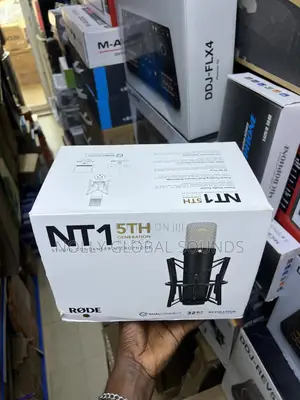 Røde Nt1 5th Gen Studio Condenser Microphone With XLR and Usb Outputs