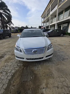 Toyota Avalon 2008 White