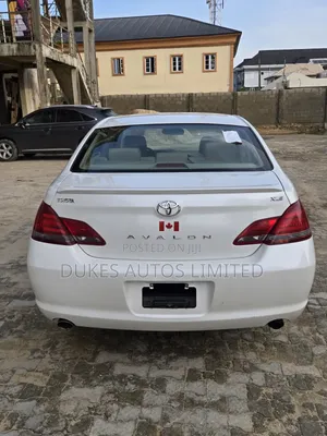 Toyota Avalon 2008 White