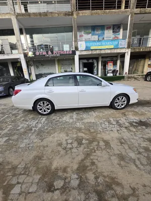 Toyota Avalon 2008 White