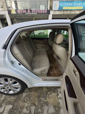 Toyota Avalon 2008 White
