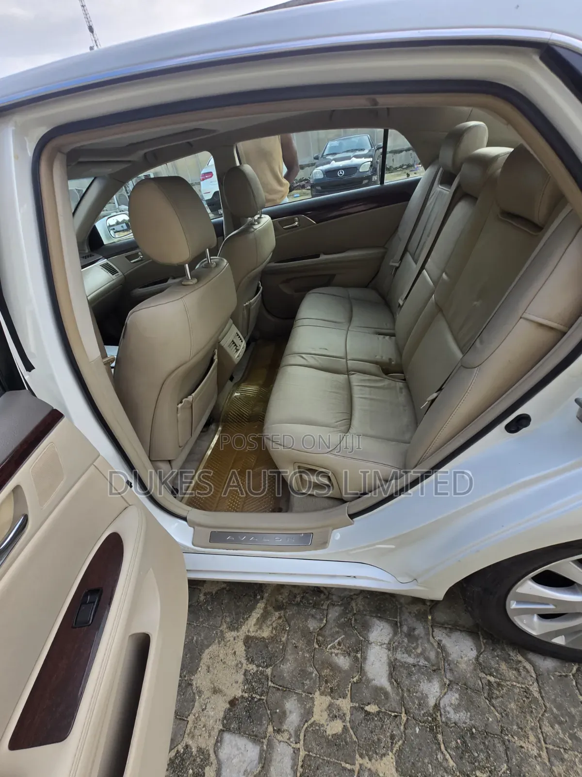 Toyota Avalon 2008 White