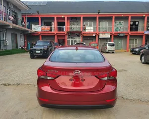 Hyundai Elantra 2014 Red