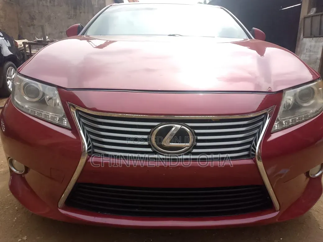 Lexus ES 2012 Red