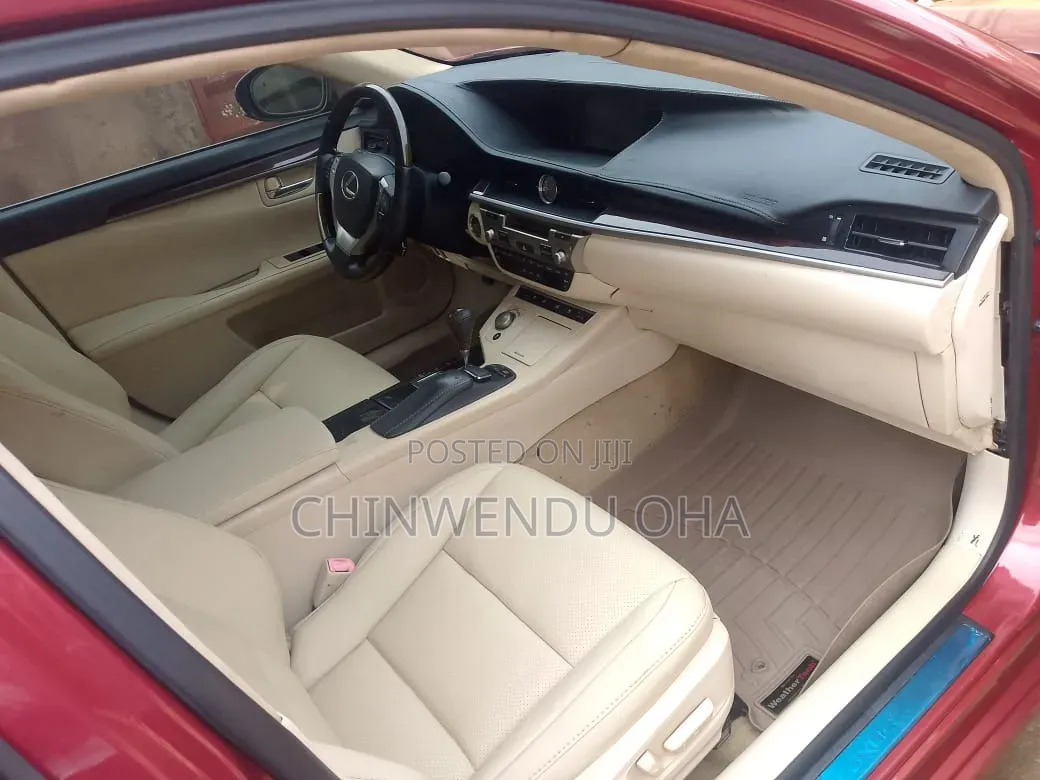 Lexus ES 2012 Red