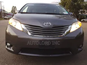 Toyota Sienna 2014 Gray