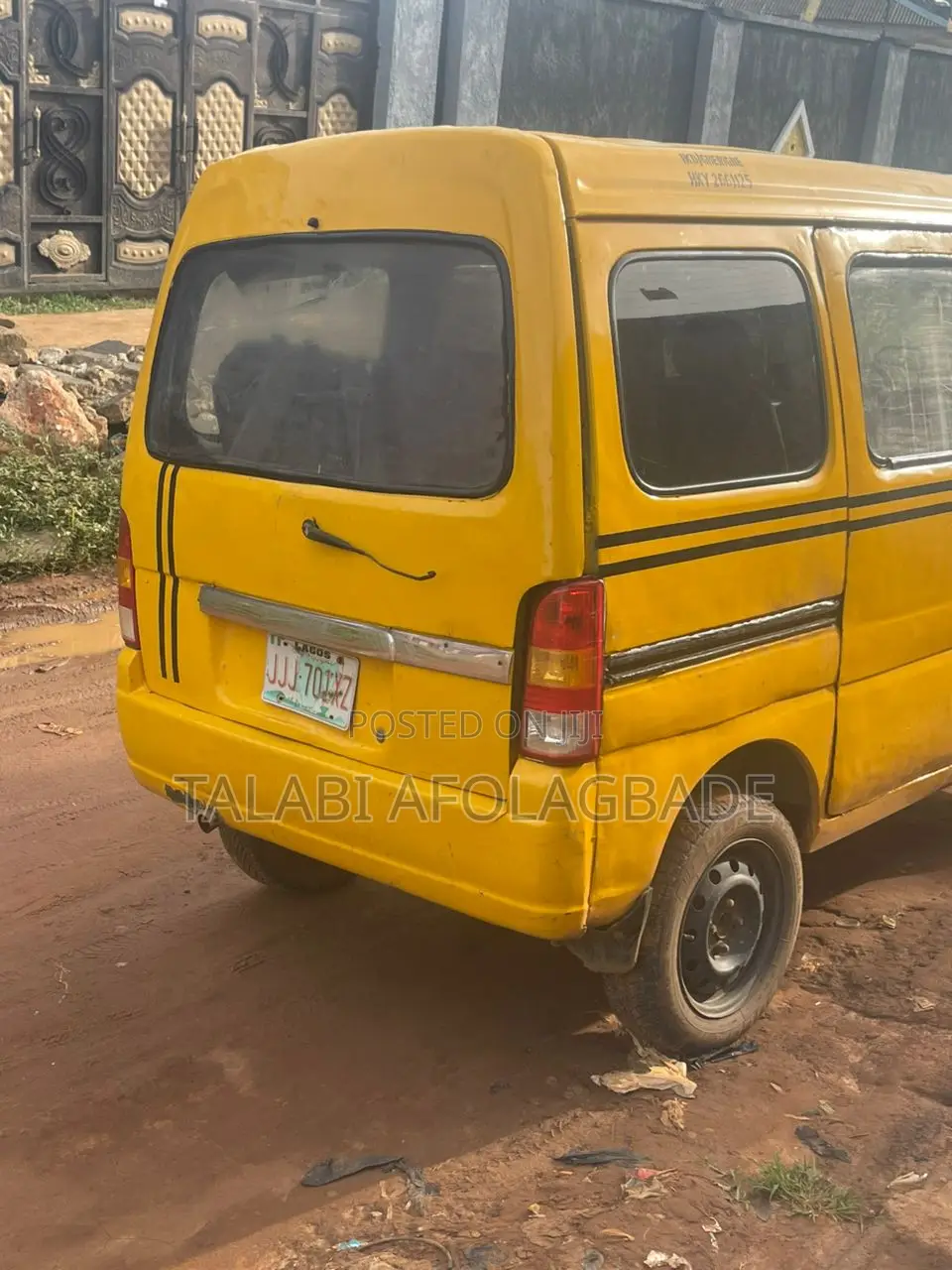 Suzuki Every 2019 Yellow