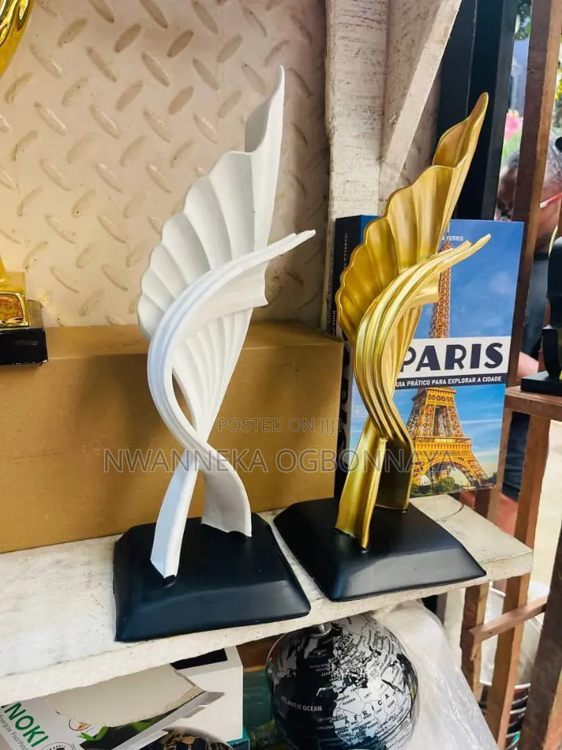 Angel Wing Statue Sculpture Figurine Resin