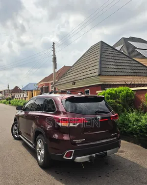 Toyota Highlander 2017 Red