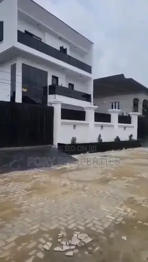 Furnished 5bdrm Duplex in Heritage Estate, Isheri North for sale