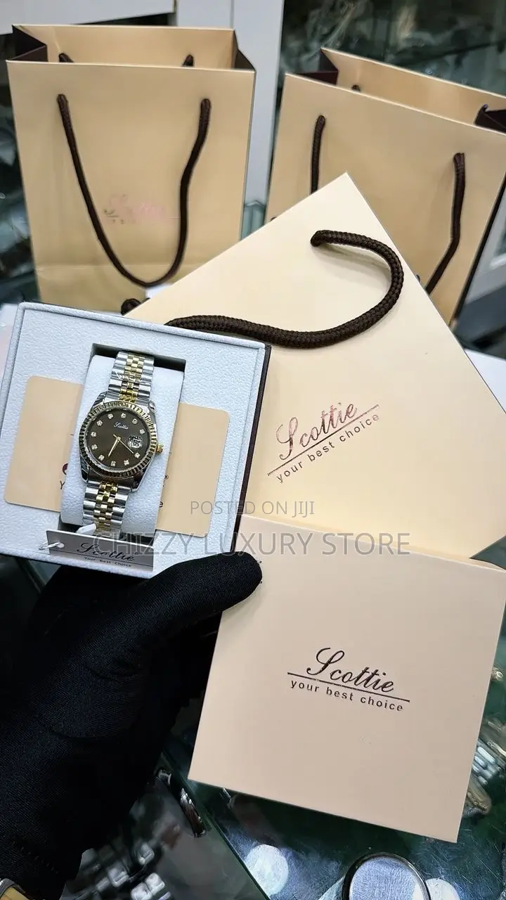 High Quality Ladies Chain Strap Wristwatch