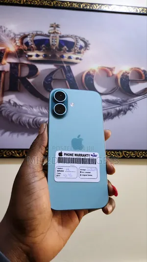 Apple iPhone 16 128 GB Green