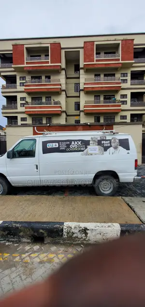 Ford E250 2011 White