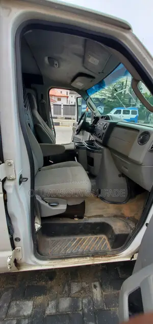 Ford E250 2011 White