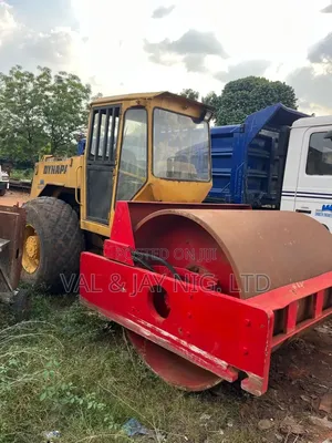 13 Tons Dynapac Compactor Vibrator Roller (Ca 30d) - Company Use