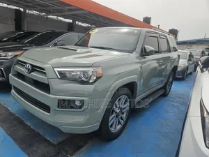 Toyota 4-Runner Limited 4WD 2023 Burgundy