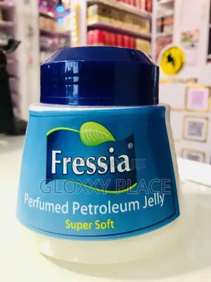 Fressia Perfumed Petroleum Jelly (450ml)