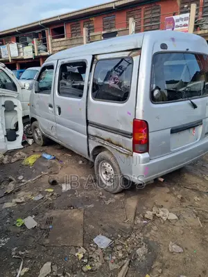 Suzuki APV Minibus 2010 Silver
