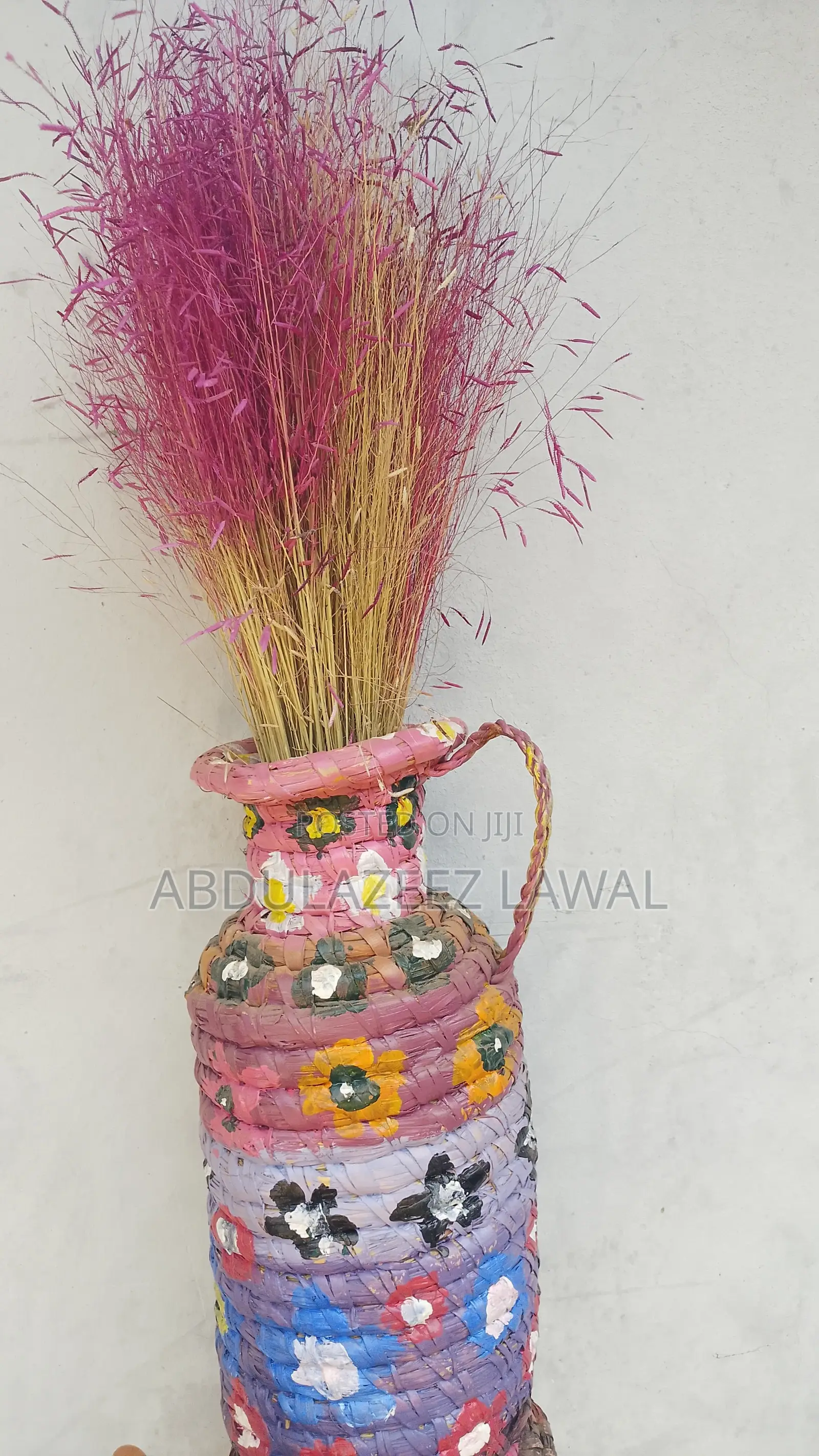 Man Made Flower Vask