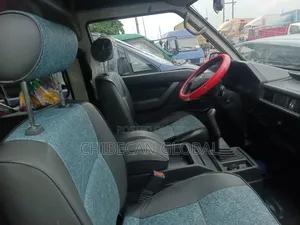 Mitsubishi Delica 2011 Yellow