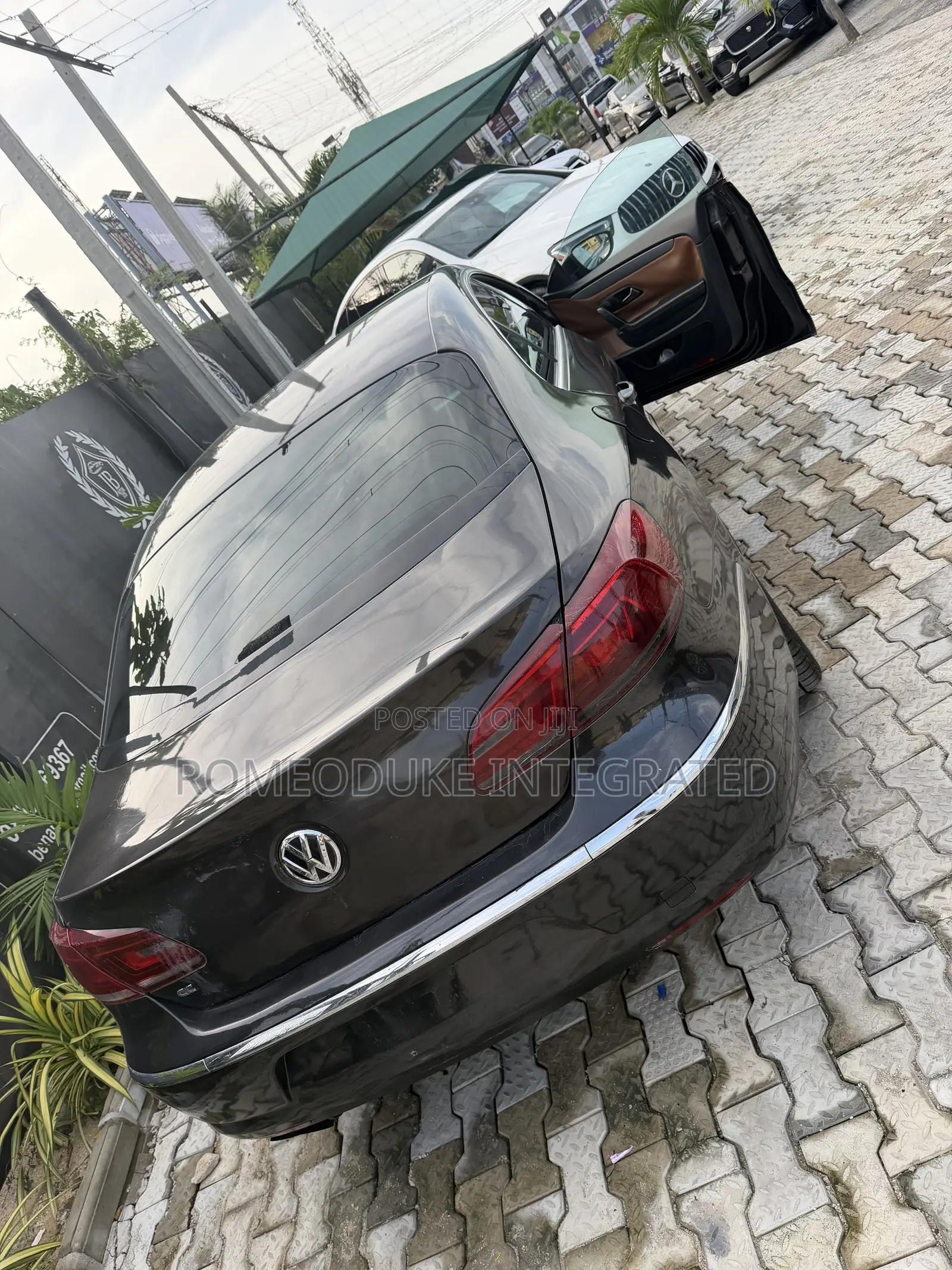 Volkswagen Passat 2014 Brown
