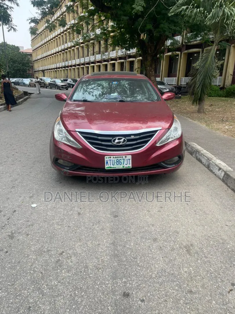 Hyundai Sonata 2012 Red