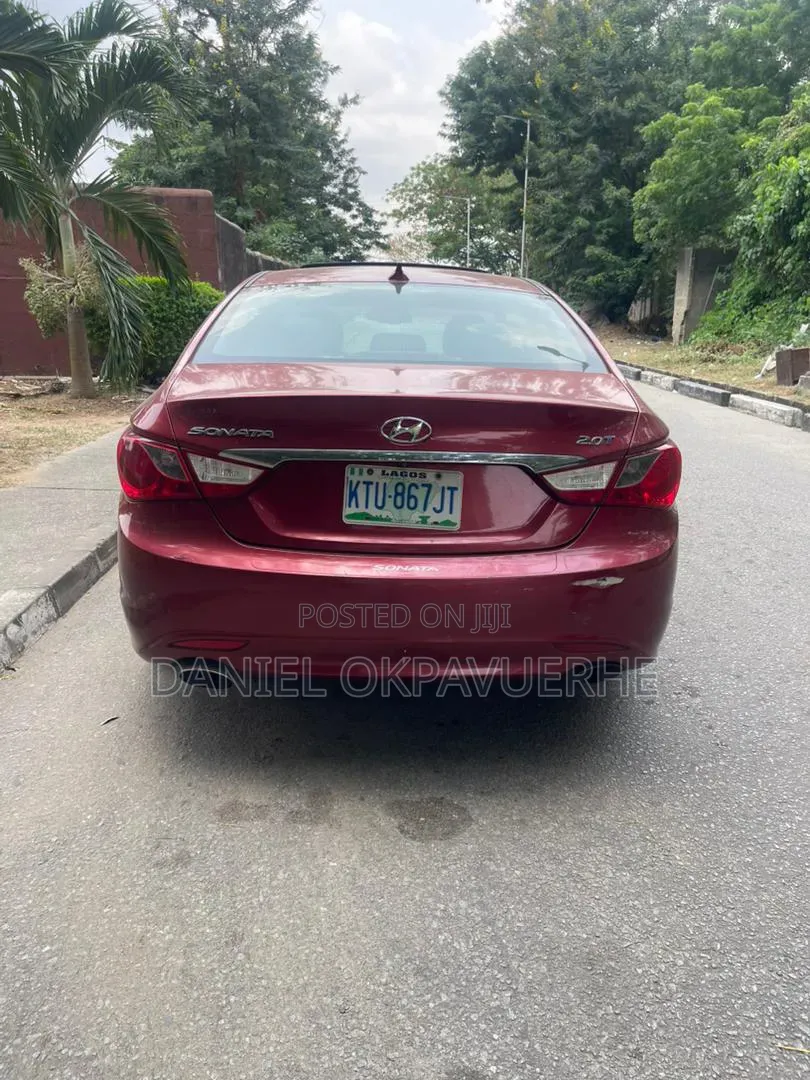 Hyundai Sonata 2012 Red